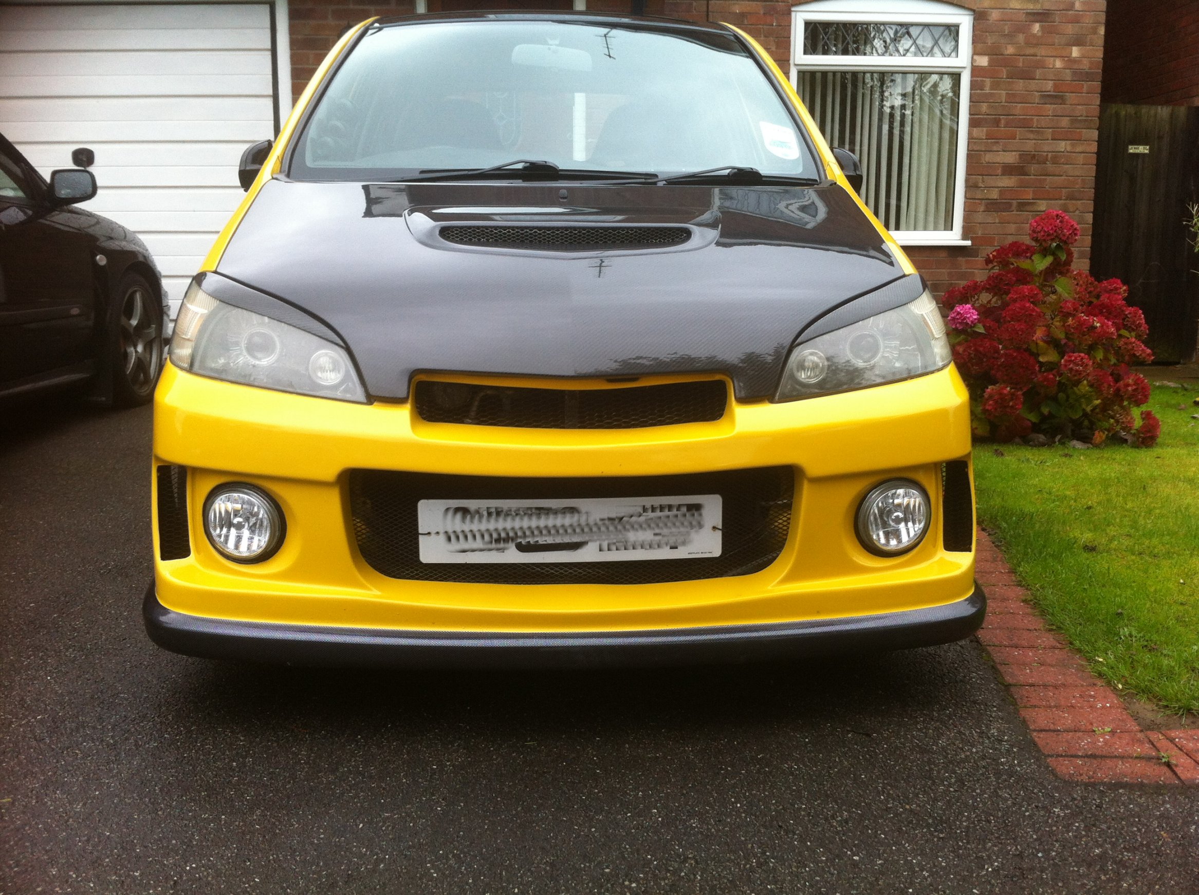 New Body Kit on YRV Turbo Pt3  Daihatsu Drivers Club UK